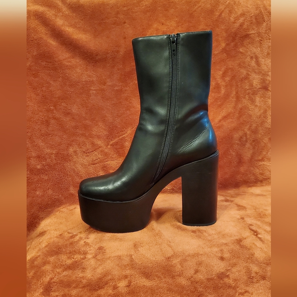 JEFFREY CAMPBELL BLACK PLATFORM BOOTS - Picture 3 of 5